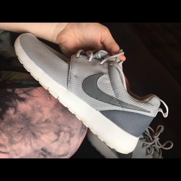 Nike’s ! ✔️ - Picture 1 of 8